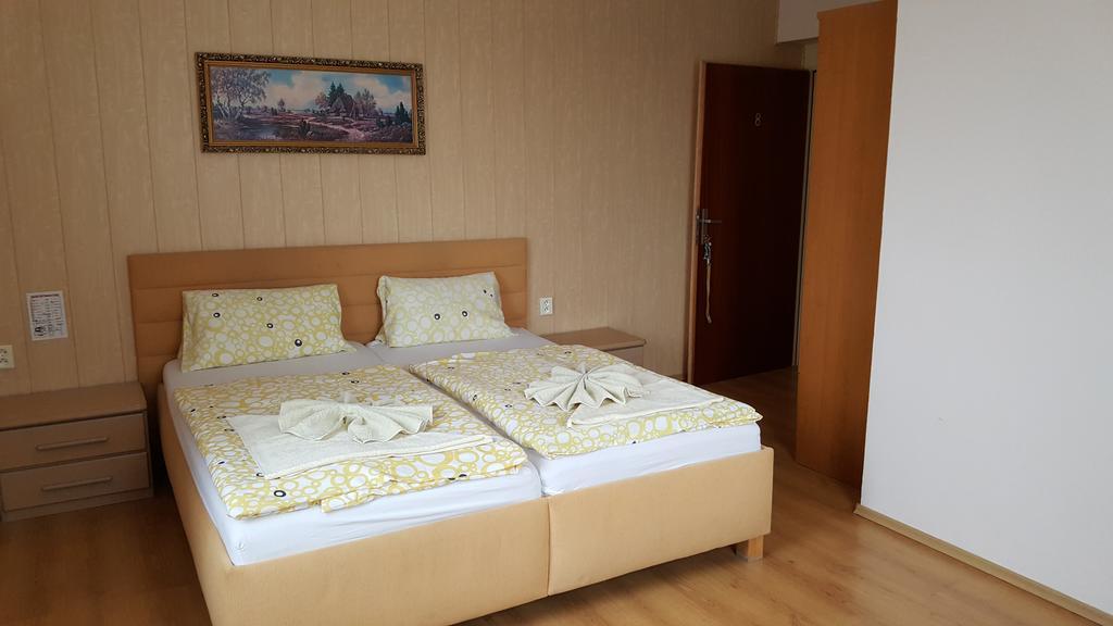 Pension U Dubu Františkovy Lázně エクステリア 写真